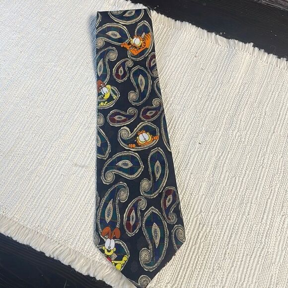 Paws Addiction Other - Paws Addiction Garfield & Odie Men’s Tie, Garfield the Cat , Paisley
